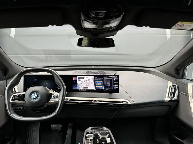 BMW iX xDrive50