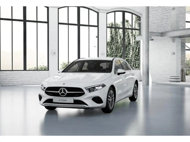 Mercedes-Benz A 180 KAMERA+SPURHALTE+CARPLAY+MBUX+LED+17 ZOLL