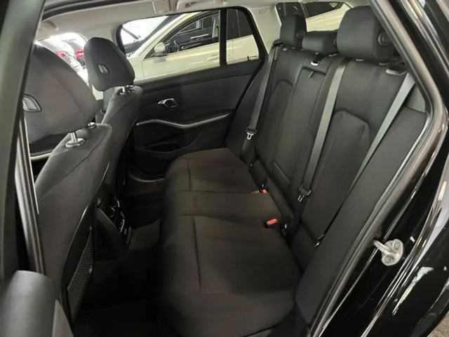 BMW 320 320d Touring xDrive