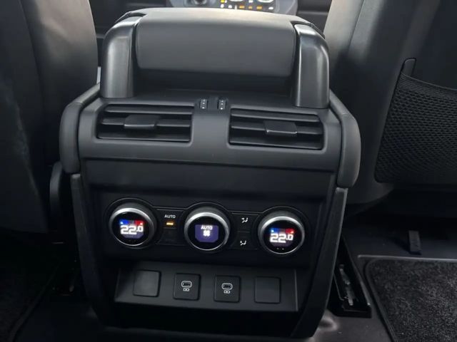 Land Rover Defender 90 D300 Dynamic HSE