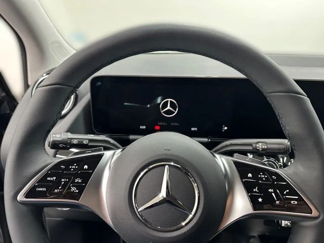 Mercedes-Benz B 200 Progressive Sedan