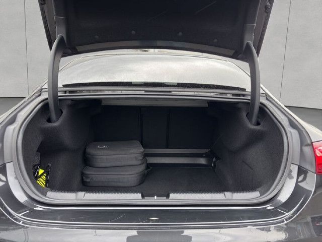 Mercedes-Benz EQE 350 Sedan