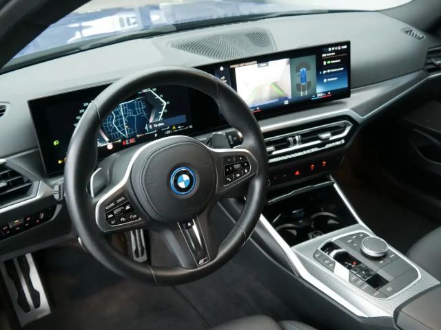 BMW 330 330e xDrive