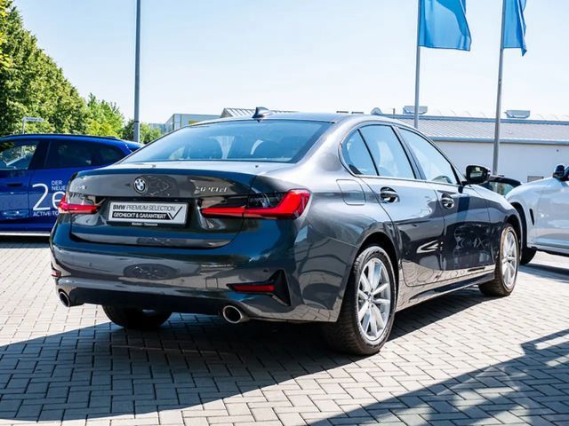 BMW 320 Sedan xDrive