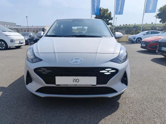Hyundai i10 1.0 2WD Trend