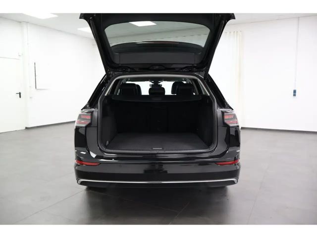 Volkswagen Golf 2.0 TDI DSG Golf VIII Variant