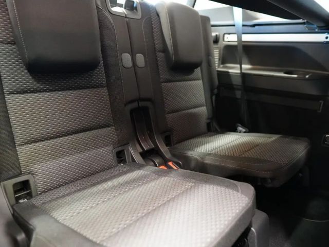 Volkswagen Touran 1.5 TSI DSG