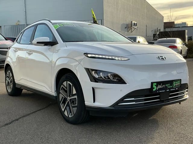 Hyundai Kona 64 kWh Electric