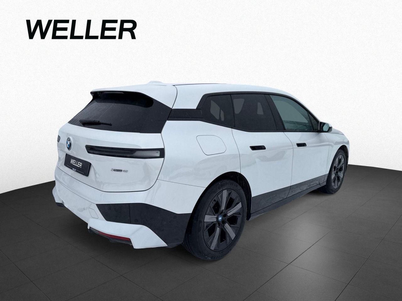 BMW iX xDrive