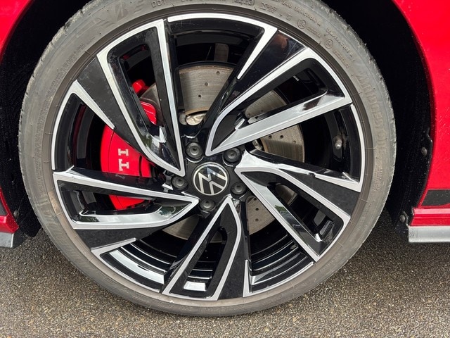 Volkswagen Golf 2.0 TSI DSG GTI