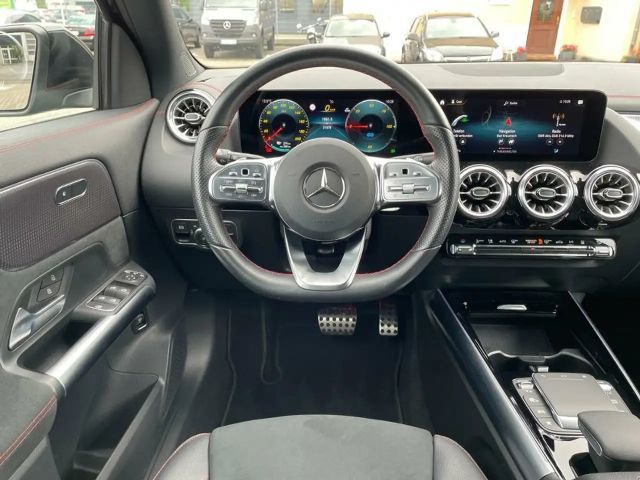 Mercedes-Benz EQA 300 4MATIC AMG Line