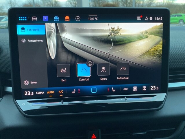 Volkswagen T-Roc 1.5 l eTSI +NEUES MODEL+MATRIX*NAVI