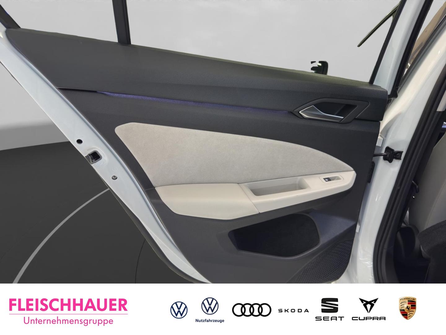 Volkswagen Golf 1.5 eTSI Golf VIII Style