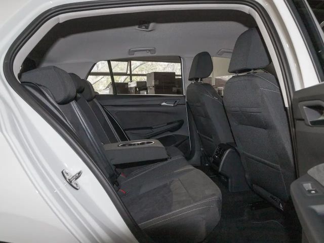 Volkswagen Golf 1.5 TSI Style