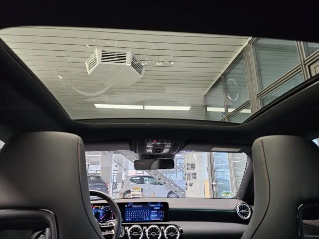 Mercedes-Benz CLA 220 AMG Line Coupé