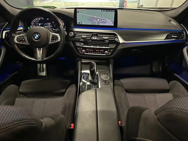 BMW 520 520d M-Sport Touring