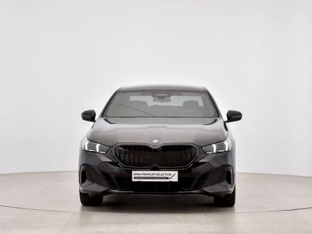 BMW 520 520d M-Sport Sedan xDrive