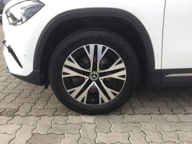 Mercedes-Benz GLA 200 Progressive