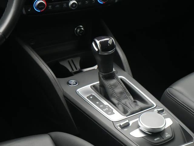 Audi Q2 advanced NAVI KAM ACC FACEL KLIMA SHZ LED