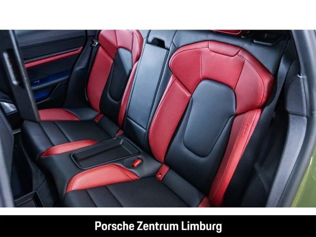 Porsche Taycan Cross Turismo Turbo