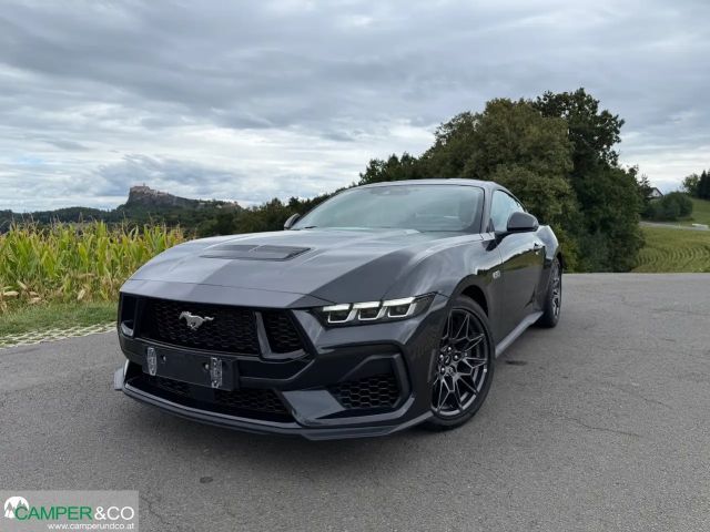 Ford Mustang Fastback GT 5.0 V8