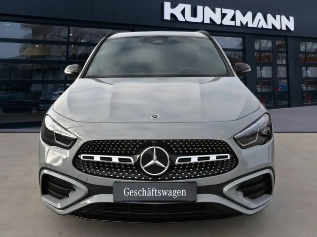 Mercedes-Benz GLA 200 AMG Line