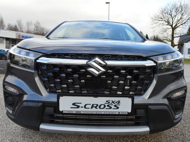 Suzuki S-Cross Hybrid
