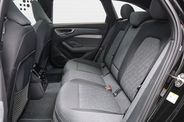 Audi A6 Avant Quattro S-Tronic