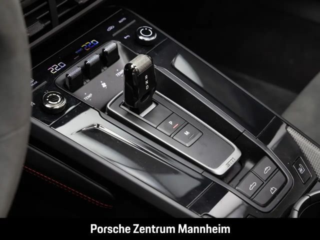 Porsche 992 4 Cabrio Carrera GTS