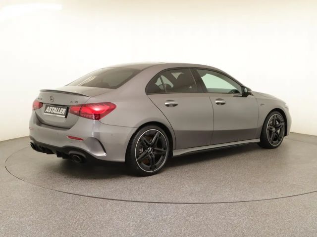 Mercedes-Benz A 35 AMG 4MATIC AMG Line