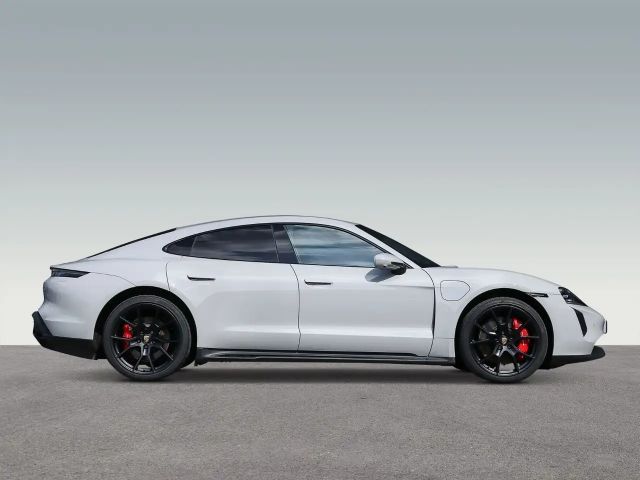 Porsche Taycan GTS Performance Plus