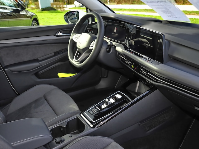 Volkswagen Golf Style Variant