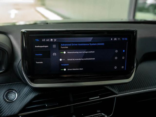 Peugeot 2008 136 PK | Navi | Keyless | Apple Carplay | Parke...