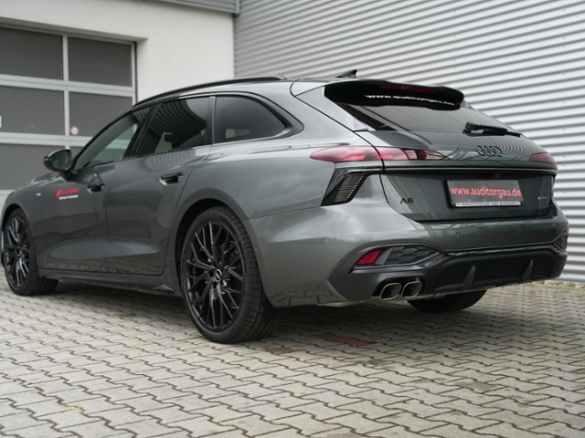 Audi A6 Avant Quattro S-Tronic