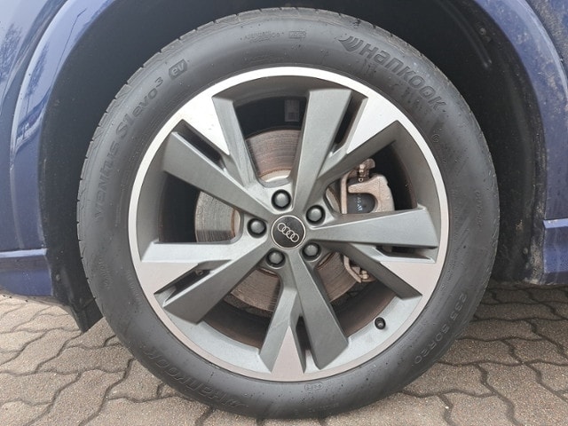 Audi Q4 e-tron SUV 45 e-tron Audi Q4 e-tron