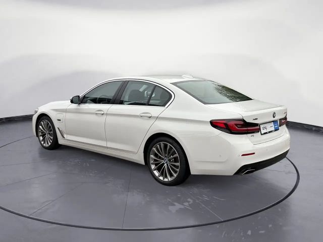 BMW 545 545e Sedan xDrive