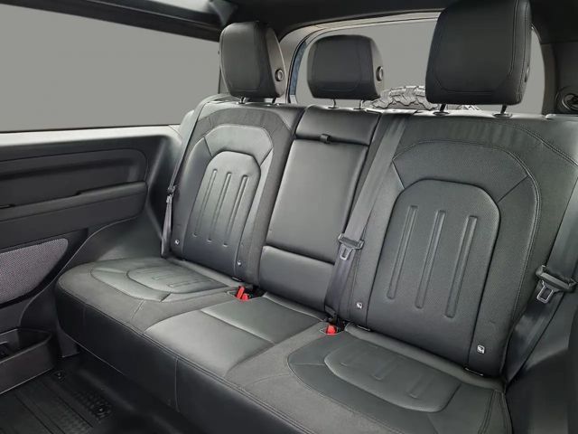 Land Rover Defender 90 D250 SE
