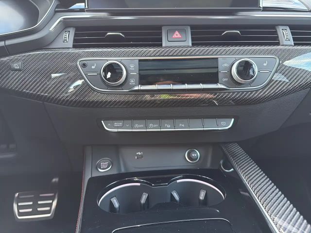 Audi A4 Avant Quattro S-Line