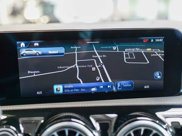 Mercedes-Benz A 250 A 250 e AMG Line