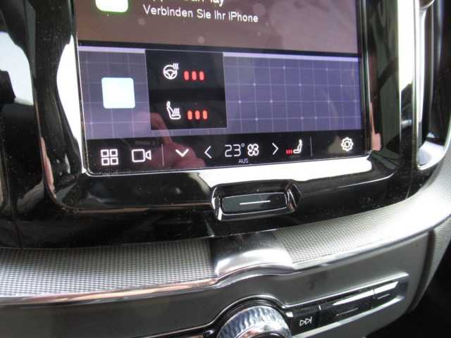 Volvo XC60 AWD Dark Plus