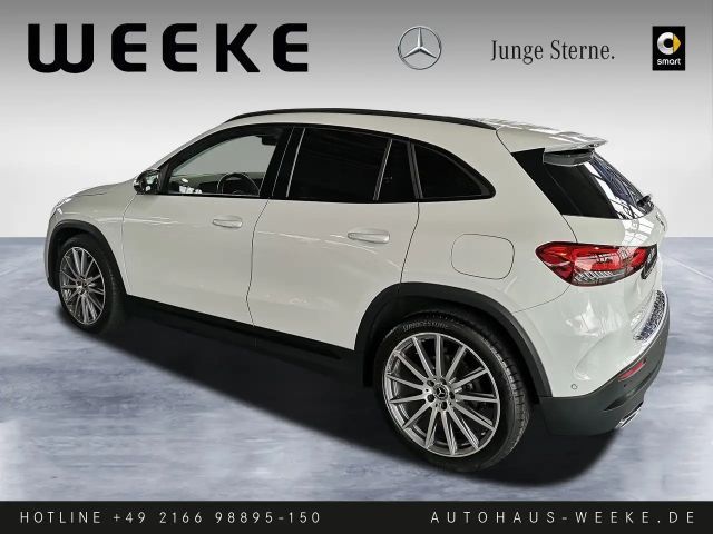 Mercedes-Benz GLA 180 AMG Line