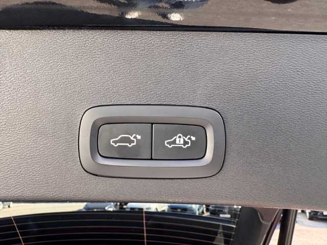 Volvo XC40 Dark Plus Recharge T5