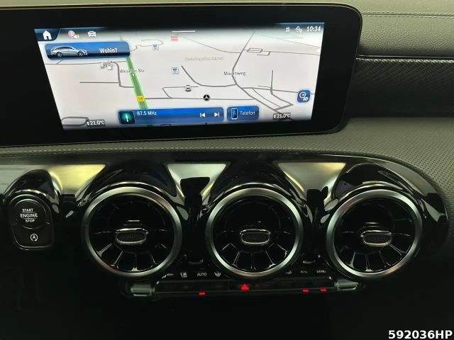 Mercedes-Benz CLA 200 Progressive