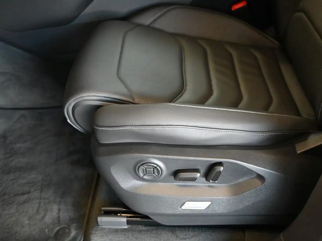 Volkswagen Touareg 4Motion R-Line