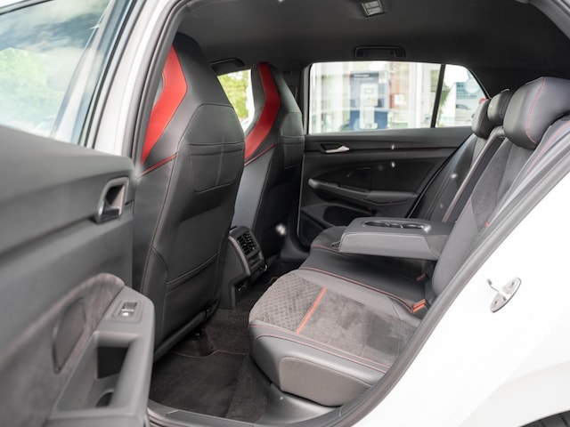 Volkswagen Golf 2.0 TSI