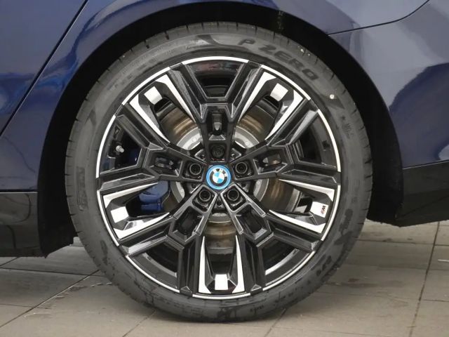 BMW i5 M60 Sedan xDrive