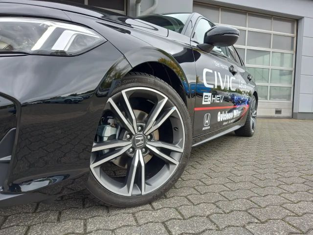 Honda Civic Advance e:HEV