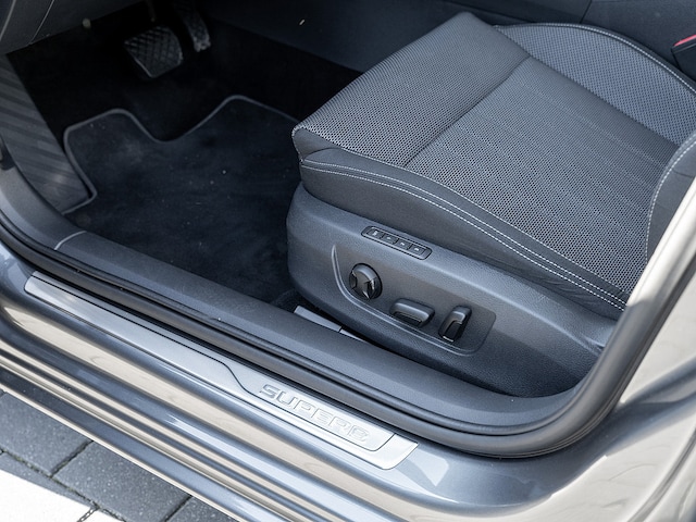 Skoda Superb 2.0 TDI Combi Style Style