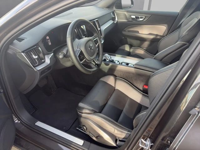 Volvo V60 Dark Plus