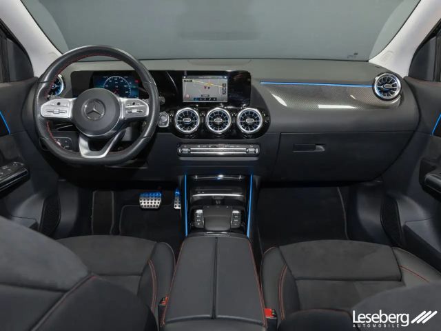 Mercedes-Benz GLA 180 AMG Line